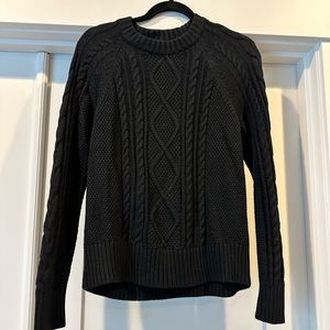 Like new Black Gap cable knit sweater size S